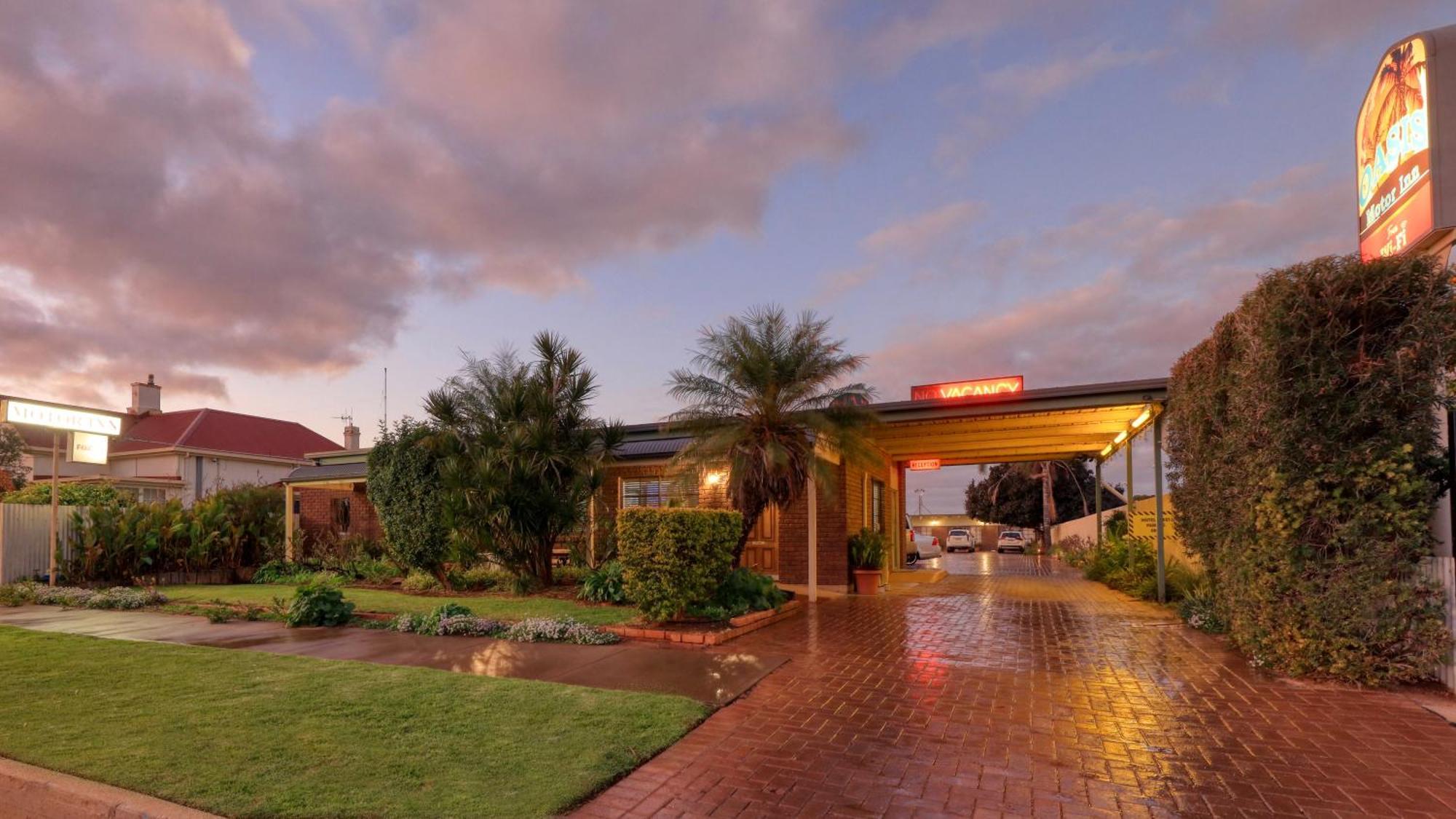 Oasis Motor Inn Broken Hill Eksteriør bilde